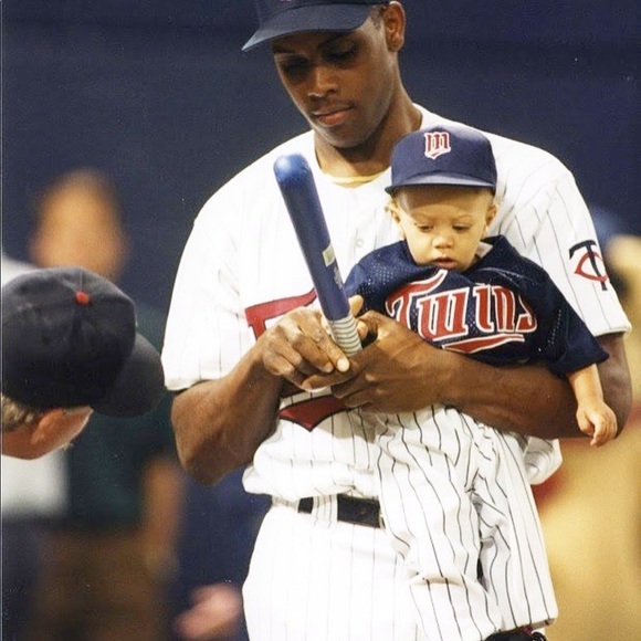 Meet your Posher, Elliot - Picture 7 of 14